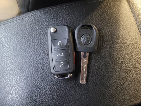 Used 2016 Volkswagen Tiguan S image 32