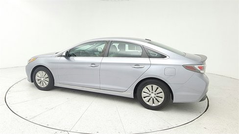 Used 2016 Hyundai Sonata SE image 4