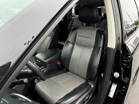 Used 2019 Nissan Pathfinder SL image 11