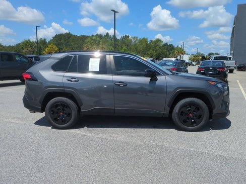Used 2021 Toyota RAV4 LE image 2