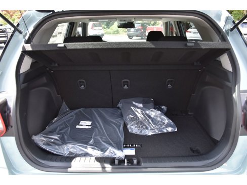 New 2025 Hyundai Venue SE image 13