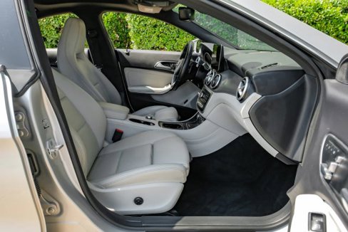 Used 2018 Mercedes-Benz CLA 250 4MATIC image 40