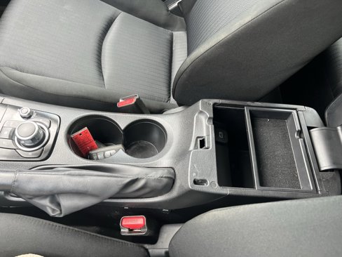 Used 2015 MAZDA MAZDA3 i Sport image 34