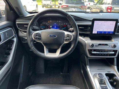 Used 2021 Ford Explorer XLT w/ Equipment Group 202A image 14