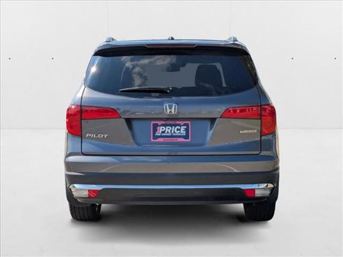 Used 2017 Honda Pilot Touring image 7