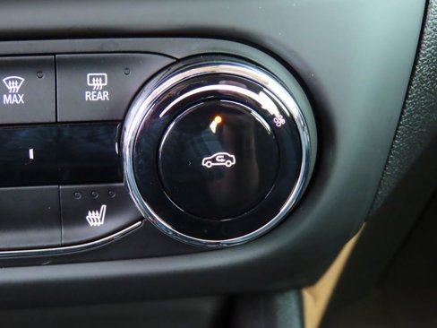 Used 2023 Chevrolet TrailBlazer LT w/ Convenience Package image 34