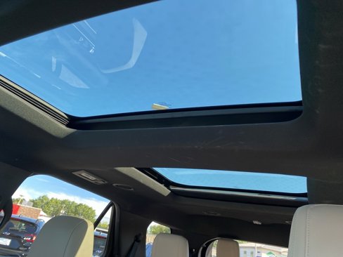 Used 2018 Ford Explorer XLT w/ Equipment Group 202A image 18