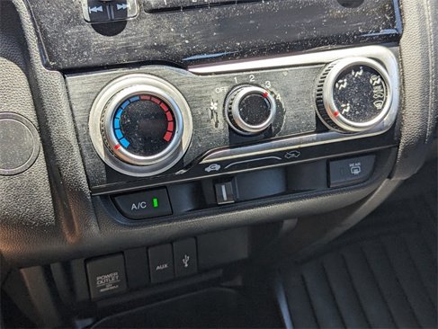 Used 2015 Honda Fit LX image 22