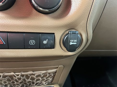 Used 2015 Jeep Wrangler Unlimited Sahara w/ Connectivity Group image 20