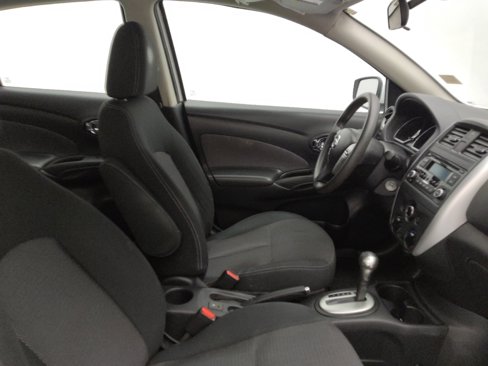 Used 2015 Nissan Versa SV image 21