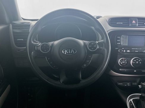 Used 2016 Kia Soul + image 17