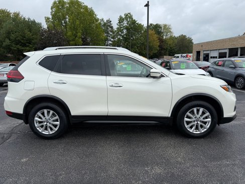 Used 2018 Nissan Rogue SV image 5