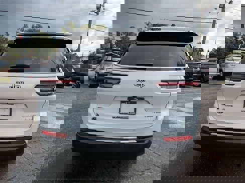 Used 2021 Jeep Grand Cherokee L Limited image 5