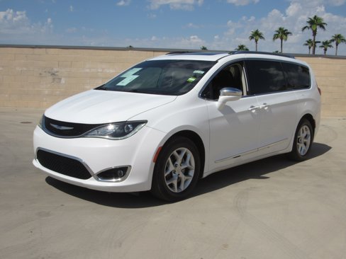 Used 2020 Chrysler Pacifica Limited image 1