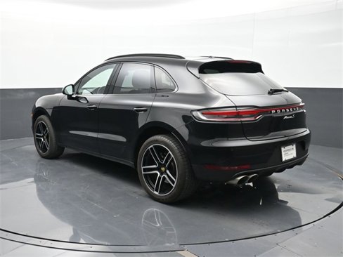 Certified 2021 Porsche Macan S image 3