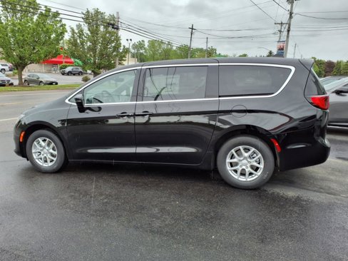 New 2025 Chrysler Voyager LX image 8