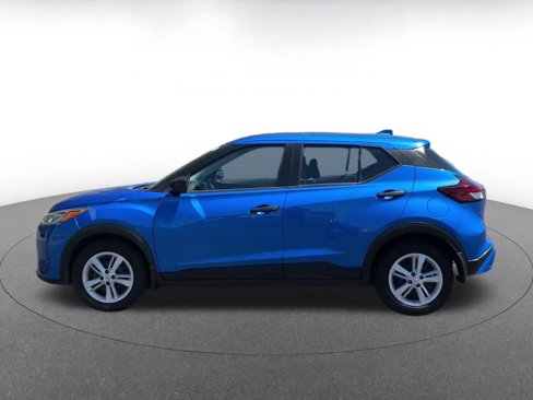 Used 2024 Nissan Kicks S image 9