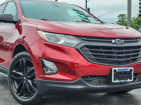 Used 2020 Chevrolet Equinox LT w/ Sport Edition image 2