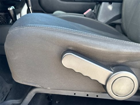 Used 2018 Jeep Wrangler Unlimited Sahara image 13