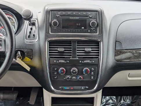 Used 2013 Dodge Grand Caravan SXT image 26