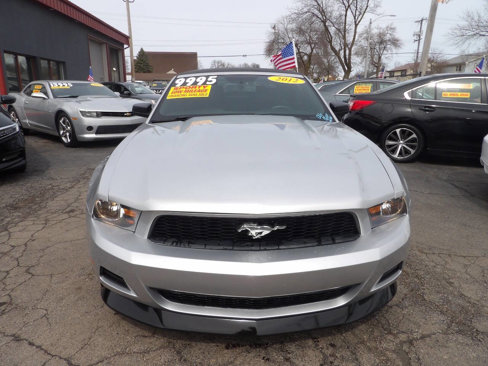Used 2012 Ford Mustang Premium image 2