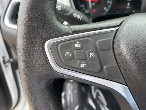 Used 2018 Chevrolet Equinox LS image 19