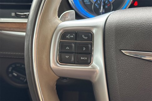 Used 2013 Chrysler 300 C Luxury Series w/ Beats Audio Group image 32