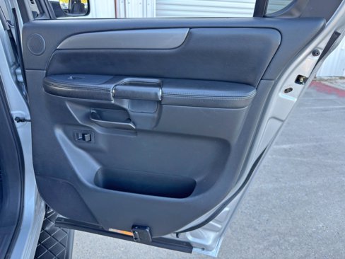Used 2014 Nissan Armada SV w/ SV Driver Package image 39