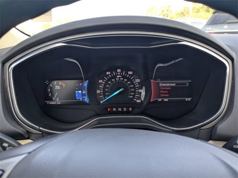 Used 2016 Ford Fusion SE image 27
