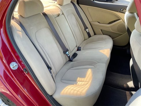 Used 2011 Kia Optima LX image 23