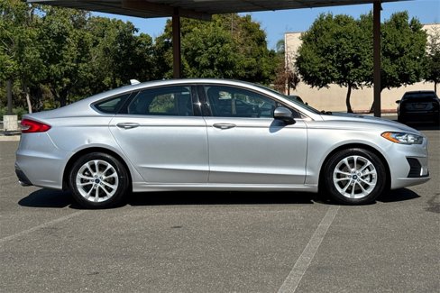Used 2019 Ford Fusion SE image 8