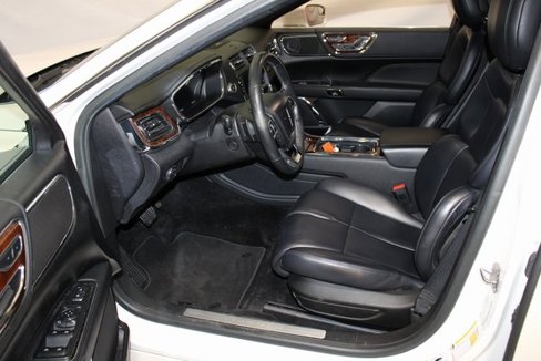 Used 2018 Lincoln Continental Premiere image 7