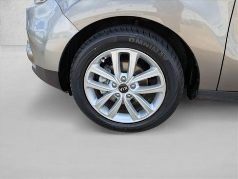 Used 2018 Kia Soul + image 22