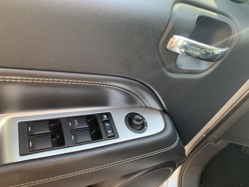 Used 2016 Jeep Compass High Altitude image 13