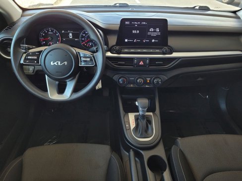 Used 2023 Kia Forte LXS image 15