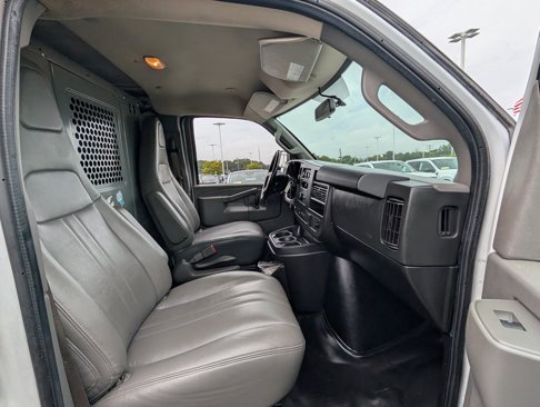 Used 2021 Chevrolet Express 2500 w/ Driver Convenience Package image 10