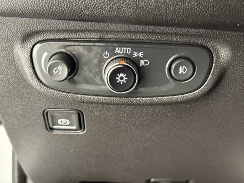 Used 2021 GMC Terrain SLT image 25