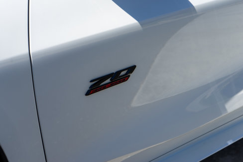 Used 2023 Chevrolet Corvette Stingray Premium Conv w/ Z51 Performance Package image 5