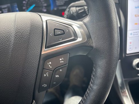 Used 2022 Ford Edge Titanium image 21