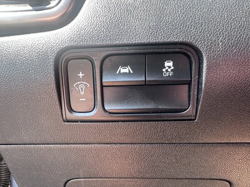 Used 2021 Kia Sorento LX image 6