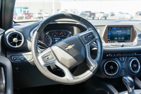 Used 2020 Chevrolet Blazer LT image 13