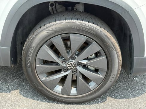 Used 2022 Volkswagen Taos S image 32