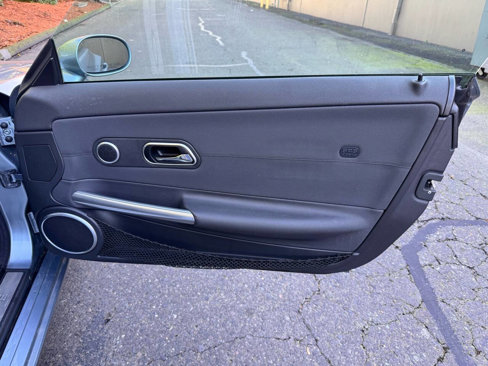 Used 2005 Chrysler Crossfire Limited image 19