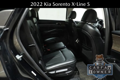 Used 2022 Kia Sorento S image 14