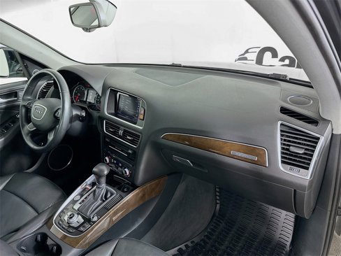 Used 2017 Audi Q5 2.0T Premium Plus w/ Technology Package image 30