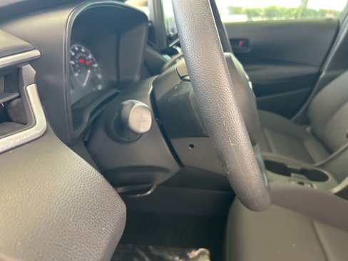 Used 2024 Toyota Corolla LE image 32