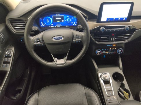 Used 2020 Ford Escape Titanium image 22