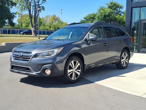 Used 2018 Subaru Outback 2.5i Limited image 2