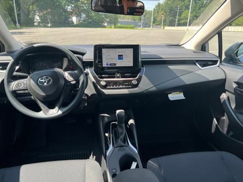New 2025 Toyota Corolla LE image 12