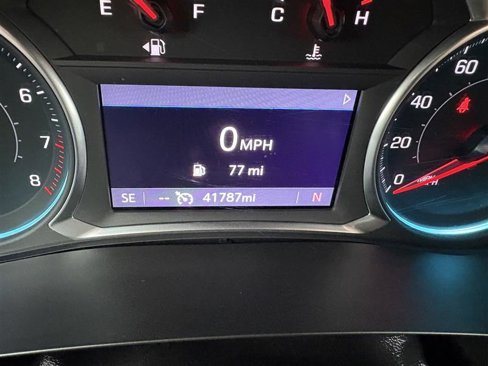 Used 2022 Chevrolet Traverse LT image 23